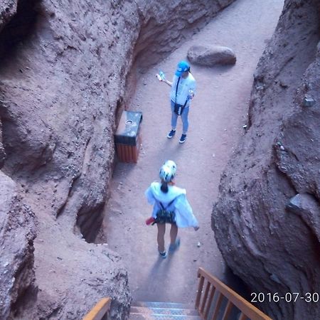 The Silk Road Travelers Hostel Zhangye Extérieur photo