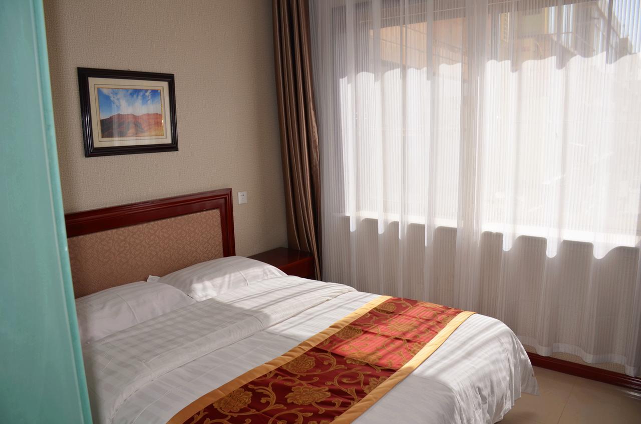 The Silk Road Travelers Hostel Zhangye Extérieur photo