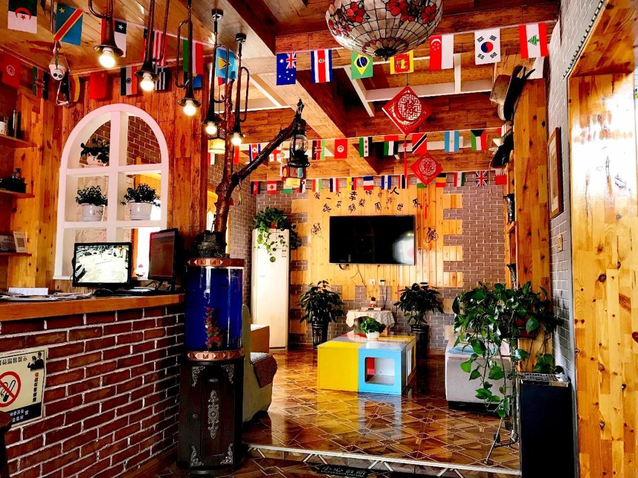 The Silk Road Travelers Hostel Zhangye Extérieur photo